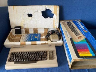 Commodore 64 MicroComputer breadbin