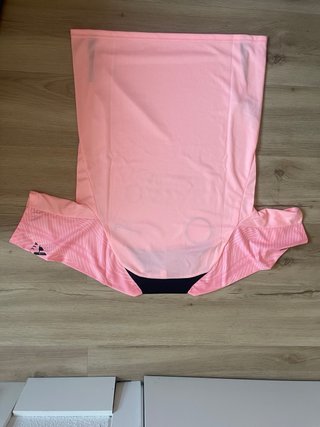 Conjunto PSG rosa entrenamiento Talla S Negociable