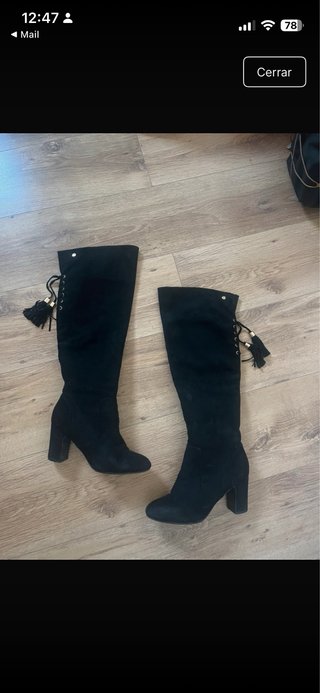 Botas altas de ante negras