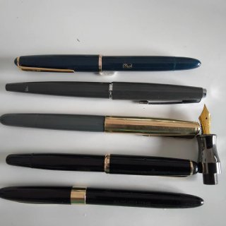 Vendo collezione di 4 penne stilografiche classiche