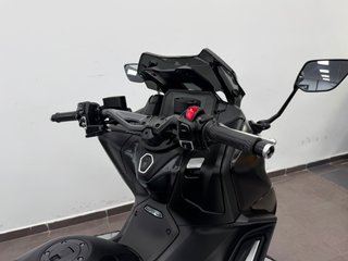 Yamaha T-MAX 560 Tech Max 2023 Negra
