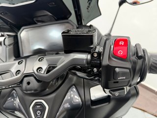 Yamaha T-MAX 560 Tech Max 2023 Negra