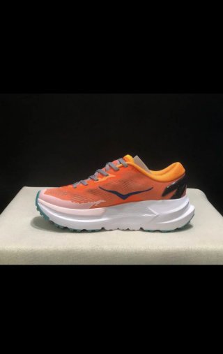 Zapatillas Hoka Naranja y Blanco