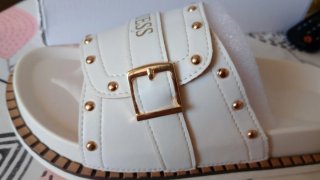 Chanclas Guess Mujer Blancas y Doradas