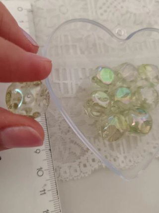 9 perline maxi translucide riflessi verdi