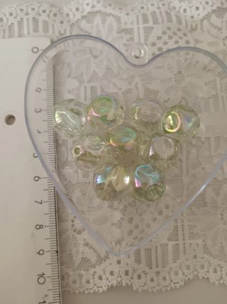9 perline maxi translucide riflessi verdi