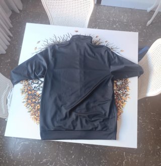 Chaqueta Adidas Negra con Rayas Blancas