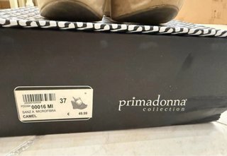 Scarpe scamosciate