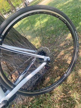 Bicicleta de carretera Viper blanca