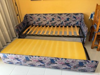Sofá Cama Tela Azul y Morado para vender en Pineda