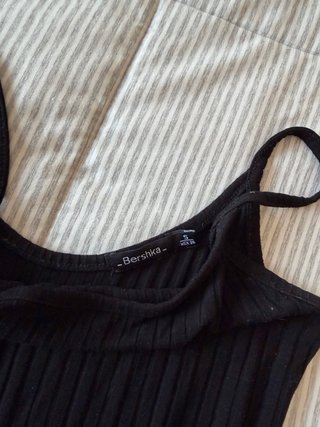 Lote 2 bodys Bershka S blanco y negro
