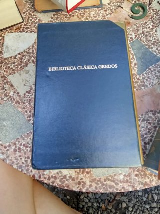 CUATRO VOLÚMENES