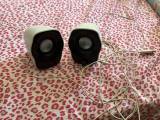 Altavoces Logitech USB y Jack