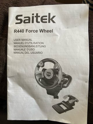 Volante y pedales Saitek R440