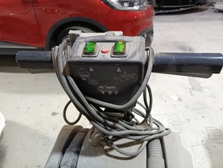 Fregadora Numatic Cable Ergonómica