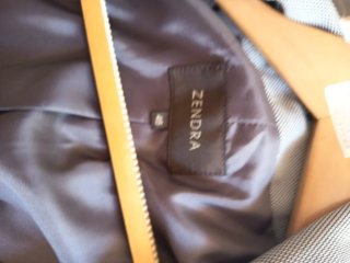 Traje de chaqueta ZENDRA gris y negro