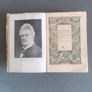 ANTIGUO Y BONITO LIBRO 1920 UN MUCHACHO FELIZ