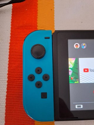 Nintendo Switch + 2 juegos + Funda original