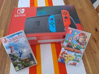 Nintendo Switch + 2 juegos + Funda original