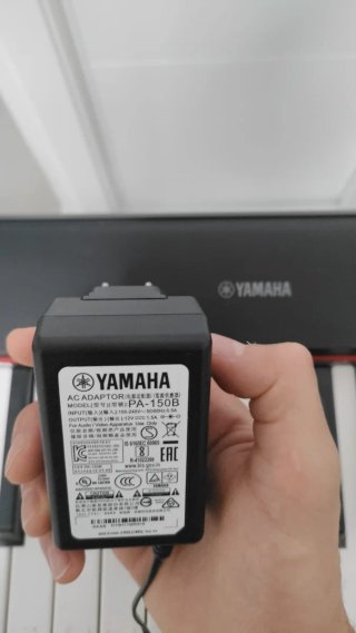Yamaha Piaggero NP-32 (76 teclas) - Piano digital