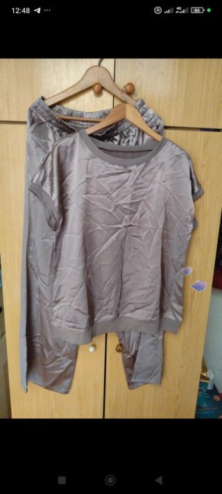 Conjunto mujer marrón y gris
