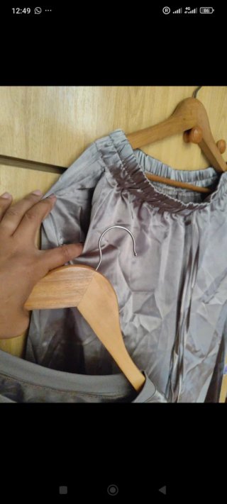 Conjunto mujer marrón y gris