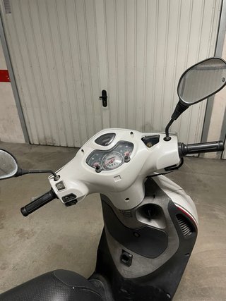Moto Scooter 125cc Automática Blanca