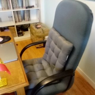 Escritorio y Silla de Oficina