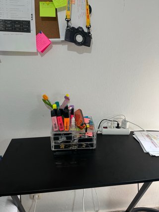 Scrivania gaming nera a L pratica e funzionale