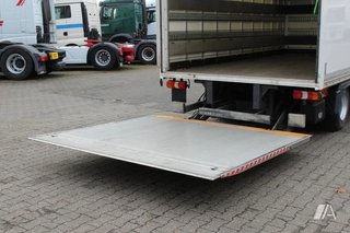 Renault D-SERIES -CAMION FURGONES 2017