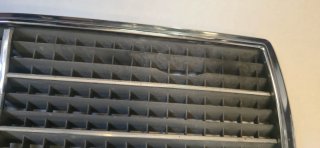 Rejilla frontal croma Mercedes E190 300