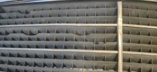 Rejilla frontal croma Mercedes E190 300