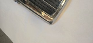 Rejilla frontal croma Mercedes E190 300