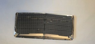 Rejilla frontal croma Mercedes E190 300