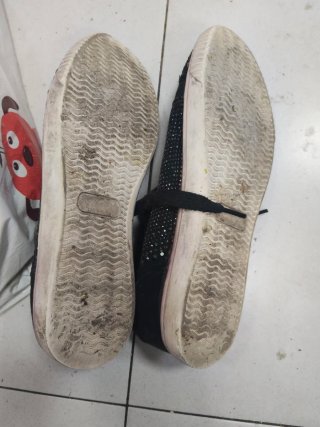 Zapatillas Bambaa negras con pedrería