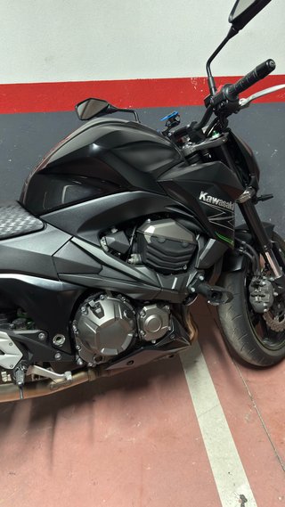 Kawasaki Z800 full