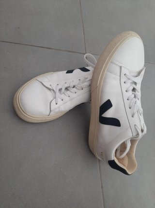 Zapatillas Veja Blancas y Azul