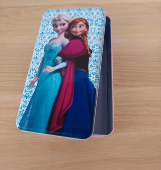 Caja metálica Disney Frozen Elsa y Anna
