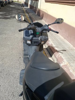 Suzuki Burgman 125cc Scooter Negra