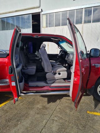 Ford  F 150 V 8
