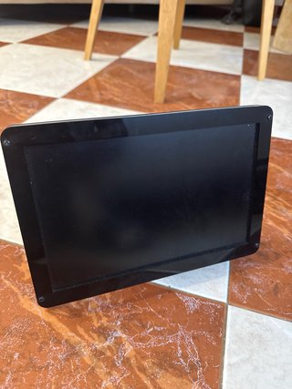 Raspberry Pi con carcasa y soporte