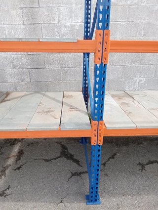 Estantería metálica industrial