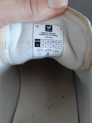 Zapatillas Veja Blancas y Beige