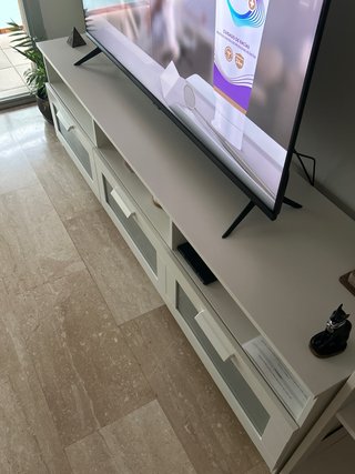 Mueble TV comedor blanco y gris