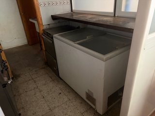 Vendo mobiliario completo de bar, camaras, cocina
