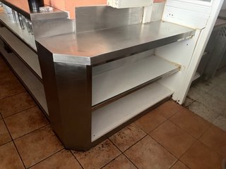 Vendo mobiliario completo de bar, camaras, cocina