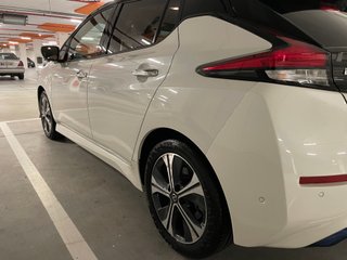 Nissan Leaf 40kWh Tekna Two-Tone+ProPilot Park