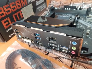 Placa Base Gigabyte B550M AORUS Elite AM4