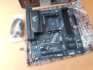 Placa Base Gigabyte B550M AORUS Elite AM4