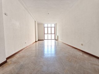 Piso en venta en Palos de Moguer en Madrid